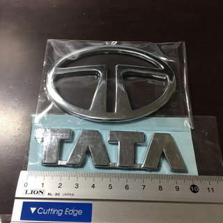 【TATA エンブレム セット】インド 車 タタ ロゴ マーク 外車 メーカー(車外アクセサリ)