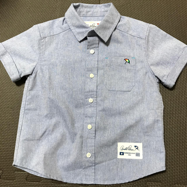 Arnold Palmer(アーノルドパーマー)の値下げ　アーノルドパーマー  シャツ 105㎝ キッズ/ベビー/マタニティのキッズ服男の子用(90cm~)(Tシャツ/カットソー)の商品写真