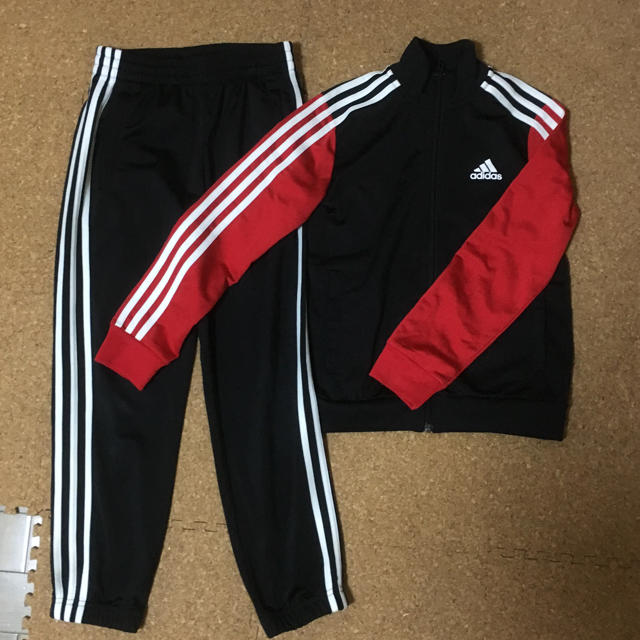 adidas(アディダス)のadidas  ✴︎ジャージ セット売り✴︎  130㎝ キッズ/ベビー/マタニティのキッズ服男の子用(90cm~)(ジャケット/上着)の商品写真