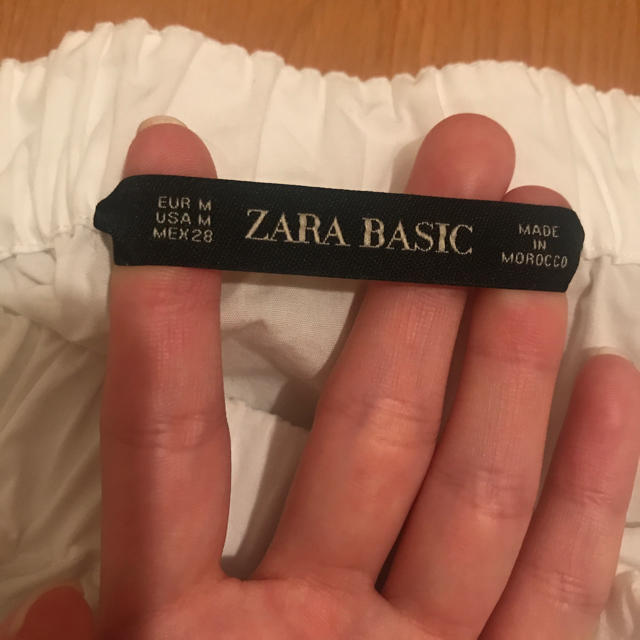 ZARA(ザラ)のZARA オフショルダー レディースのトップス(シャツ/ブラウス(半袖/袖なし))の商品写真