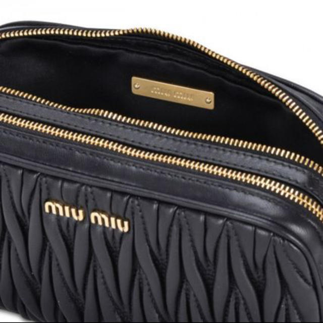 MIUMIU レザーミニバッグ 1