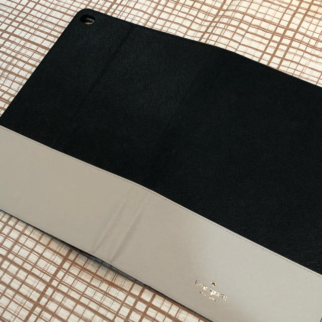 kate spade new york(ケイトスペードニューヨーク)の【新品未使用】Kate Spade iPad Air2用カバー スマホ/家電/カメラのスマホアクセサリー(iPadケース)の商品写真