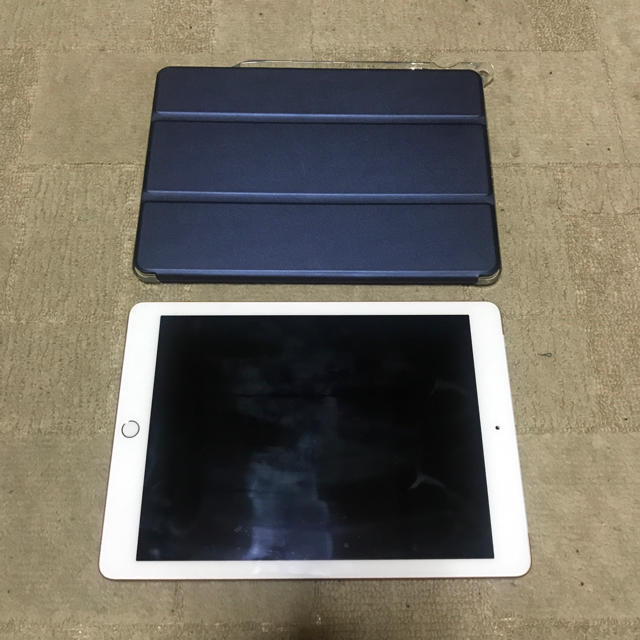 au版 ipad 第6世代 128GB ゴールド 美品 1