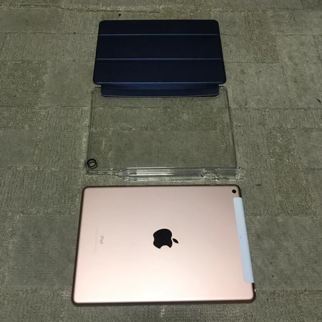 au版 ipad 第6世代 128GB ゴールド 美品 2