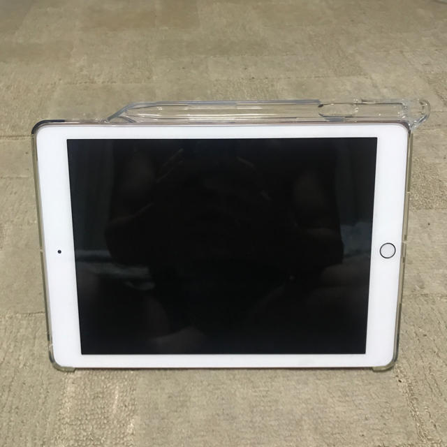 au版 ipad 第6世代 128GB ゴールド 美品 3