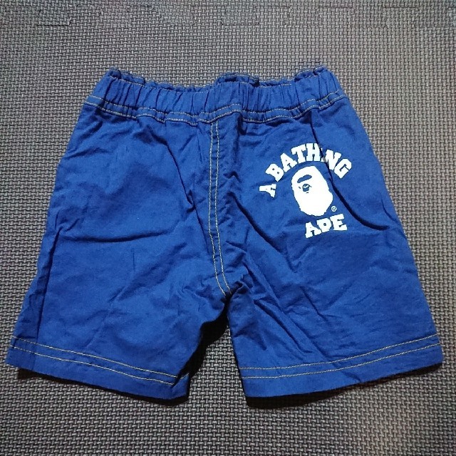 A BATHING APE(アベイシングエイプ)の美品 エイプ bape kids リバーシブル ショートパンツ ハーフパンツ キッズ/ベビー/マタニティのキッズ服男の子用(90cm~)(パンツ/スパッツ)の商品写真