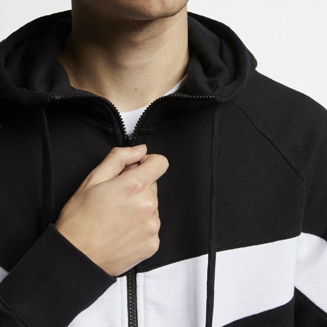 NIKE(ナイキ)の2kidsさん専用 NIKE SW Big Swoosh Fullzip  メンズのトップス(パーカー)の商品写真