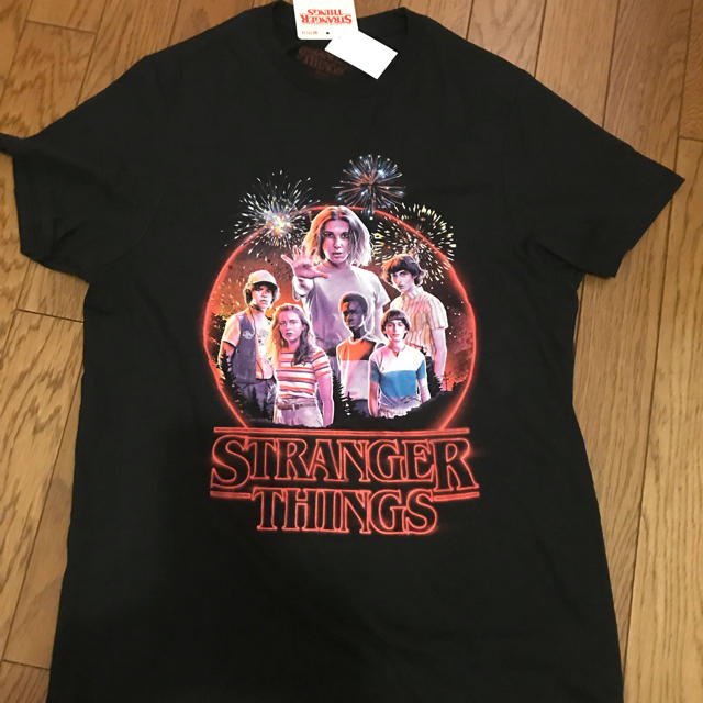 Target(ターゲット)のNetflix Stranger Things Tシャツ メンズのトップス(Tシャツ/カットソー(半袖/袖なし))の商品写真