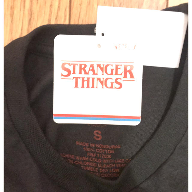 Target(ターゲット)のNetflix Stranger Things Tシャツ メンズのトップス(Tシャツ/カットソー(半袖/袖なし))の商品写真