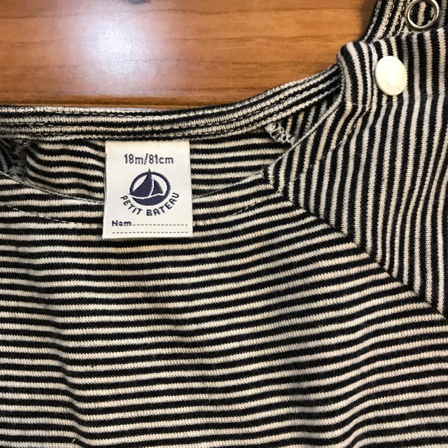 PETIT BATEAU(プチバトー)のプチバトー細ボーダーワンピース キッズ/ベビー/マタニティのベビー服(~85cm)(ワンピース)の商品写真