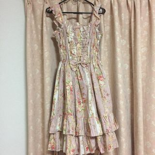 メタモルフォーゼタンドゥフィーユ(metamorphose temps de fille)の最終値下げ【美品】花柄シャーリングjsk+リボンクリップ(ひざ丈ワンピース)