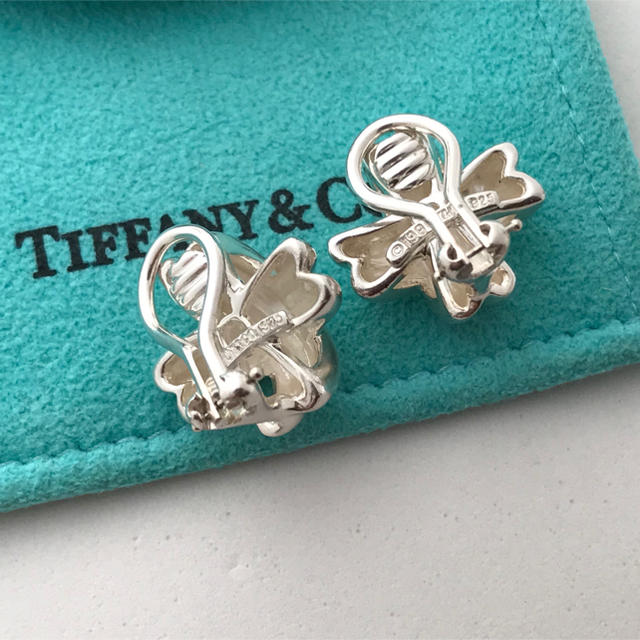 Tiffany & Co.(ティファニー)のTiffany シグネチャーイヤリング レディースのアクセサリー(ピアス)の商品写真