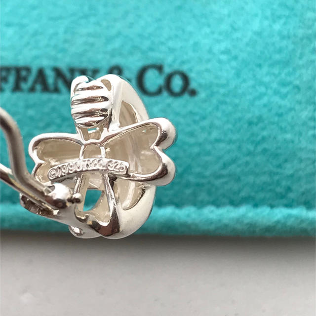 Tiffany & Co.(ティファニー)のTiffany シグネチャーイヤリング レディースのアクセサリー(ピアス)の商品写真