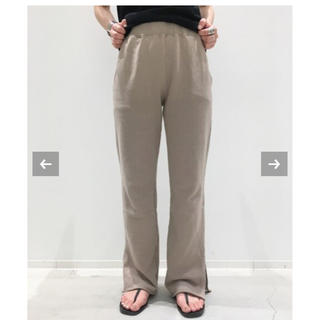 アパルトモンドゥーズィエムクラス(L'Appartement DEUXIEME CLASSE)のGOOD GRIEF SWEAT PANTS ベージュ 36(カジュアルパンツ)