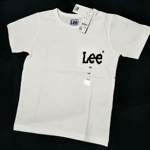 Lee(リー)の★新品未使用★ Lee 胸ロゴプリント半袖Tシャツキッズ／白／130cm キッズ/ベビー/マタニティのキッズ服男の子用(90cm~)(Tシャツ/カットソー)の商品写真