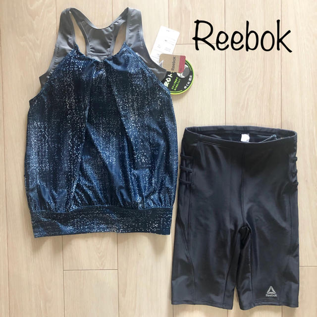 Reebok(リーボック)の新品 Reebok 水着 2点セット M NV めくれ防止 フィットネス ヨガ レディースの水着/浴衣(水着)の商品写真