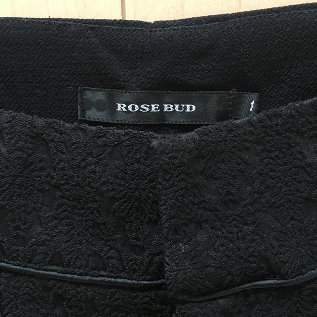 ROSE BUD(ローズバッド)の新品未使用ローズバッドROSE BUDレースブラックショートパンツズボン短パン レディースのパンツ(ショートパンツ)の商品写真