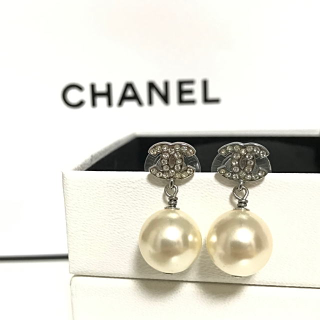 31日までお取り置き CHANEL パール ピアスピアス