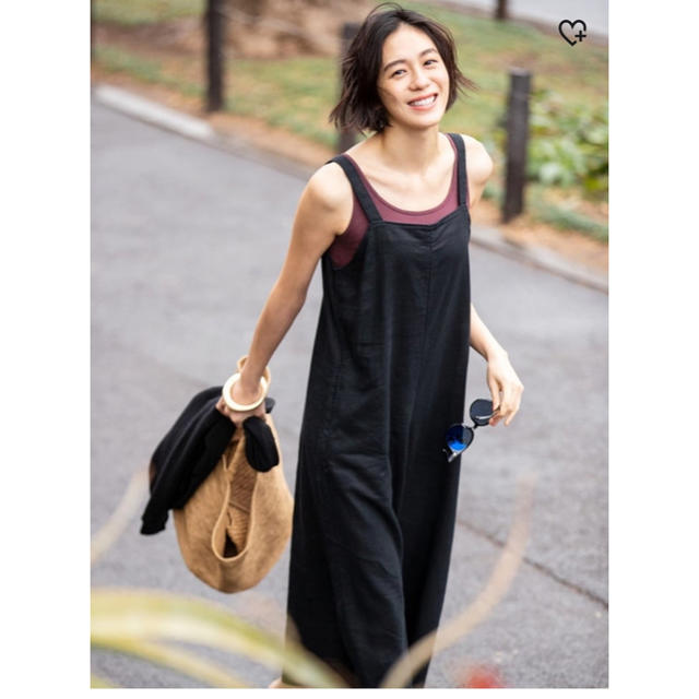 UNIQLO(ユニクロ)のUNIQLO＊リネンブレンドサロペット レディースのパンツ(サロペット/オーバーオール)の商品写真