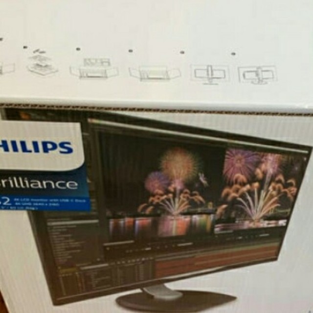 PHILIPS(フィリップス)の31.5型 4K対応VA液晶ディスプレイ 
328P6VUBREB/11
 スマホ/家電/カメラのPC/タブレット(ディスプレイ)の商品写真