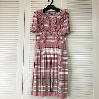 トゥービーシック(TO BE CHIC)のフリルワンピース サイズ44 トゥービーシック  美品 大きいサイズ(ひざ丈ワンピース)