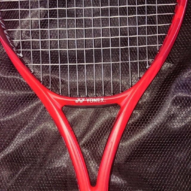 ヨネックステニスラケットVコア100
