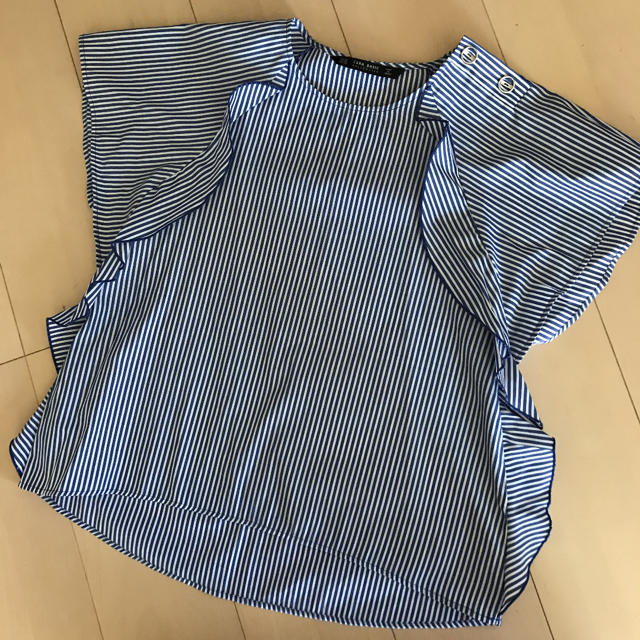 ZARA(ザラ)のZARA⚫ストライプ シャツ ブラウス 美品 xs/S～M レディースのトップス(シャツ/ブラウス(半袖/袖なし))の商品写真