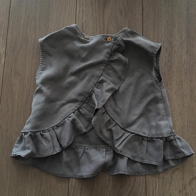 ZARA KIDS(ザラキッズ)のタグ付 新品 トップス ベビートップス フリル オシャレ  キッズ/ベビー/マタニティのベビー服(~85cm)(タンクトップ/キャミソール)の商品写真