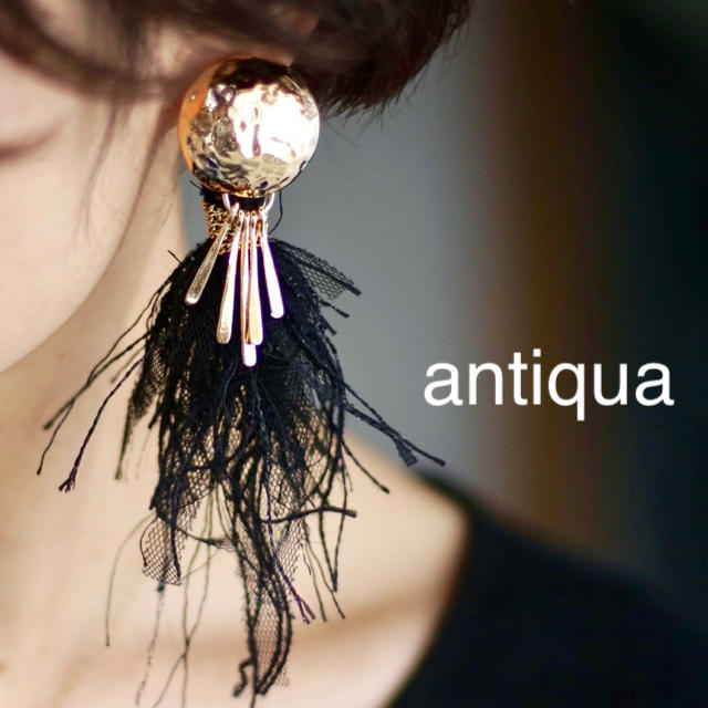 antiqua(アンティカ)のantiqua   レースタッセルイヤリング ハンドメイドのアクセサリー(イヤリング)の商品写真