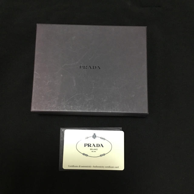 PRADA(プラダ)のPRADA 財布 レディースのファッション小物(財布)の商品写真