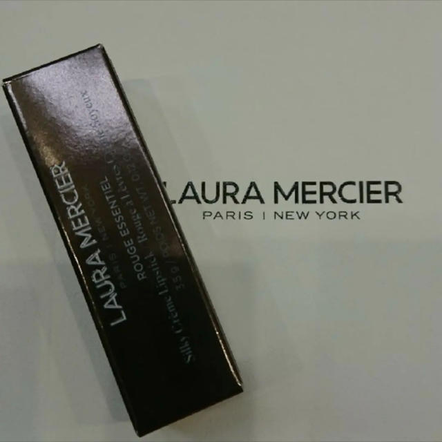 laura mercier(ローラメルシエ)の【人気色】ローラメルシエ #05 ルージュ エッセンシャル コスメ/美容のベースメイク/化粧品(口紅)の商品写真