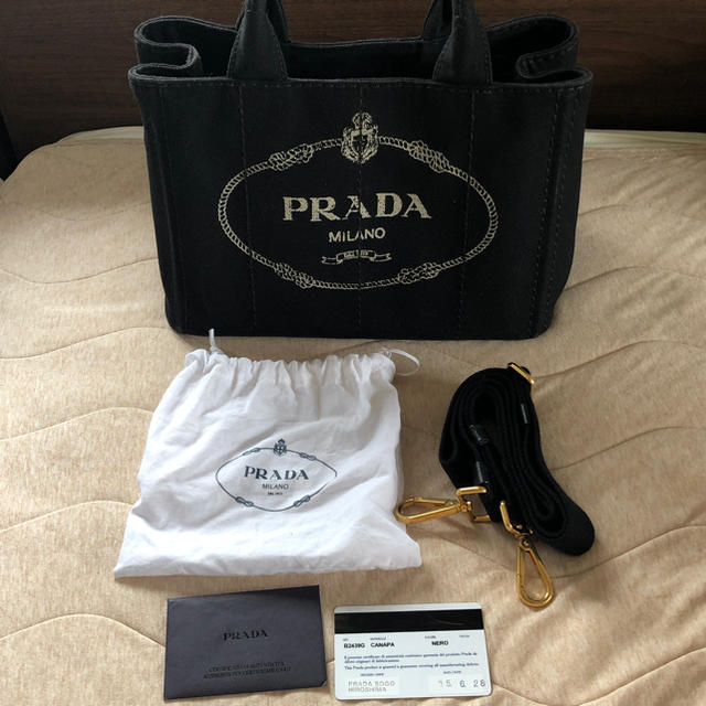 PRADA(プラダ)のPRADA カナパ 黒 レディースのバッグ(ハンドバッグ)の商品写真