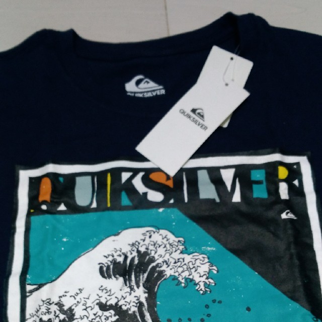 QUIKSILVER(クイックシルバー)の【新品】Quicksilver　クイックシルバー　Ｔシャツ メンズのトップス(Tシャツ/カットソー(半袖/袖なし))の商品写真