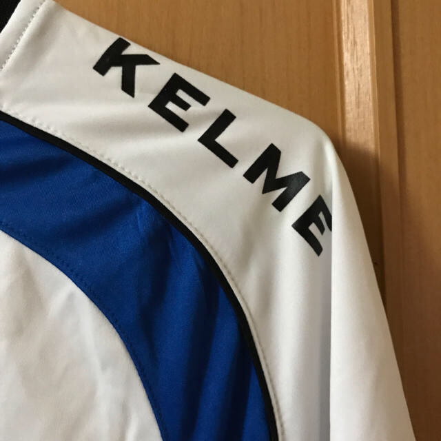 ケルメ  サッカー フットサル シャツ Kelme トレーニングウェア 新品 S スポーツ/アウトドアのサッカー/フットサル(ウェア)の商品写真