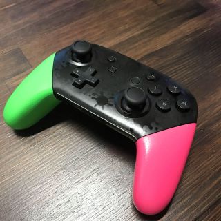 ニンテンドースイッチ(Nintendo Switch)の任天堂スイッチ プロコントローラー スプラトゥーンエディション(家庭用ゲーム機本体)