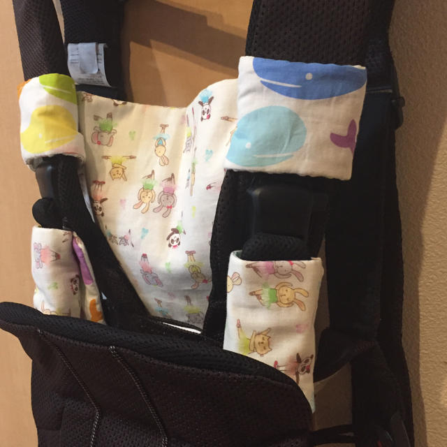 BABYBJORN(ベビービョルン)のベビービョルン 抱っこ紐カバー 3点セット キッズ/ベビー/マタニティの外出/移動用品(抱っこひも/おんぶひも)の商品写真