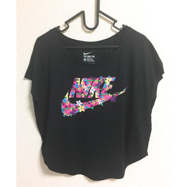 NIKE(ナイキ)のNIKE Tシャツ レディースのトップス(Tシャツ(半袖/袖なし))の商品写真