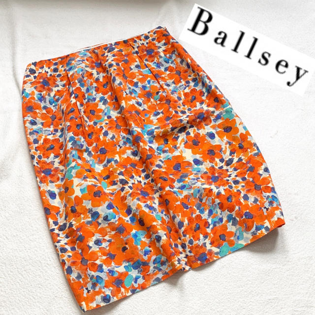 TOMORROWLAND(トゥモローランド)のボールジィ♡鮮やかなフラワープリント美人スカート レディースのスカート(ひざ丈スカート)の商品写真