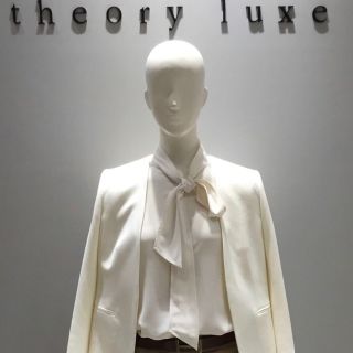 値下げ Theory ウォッシャブル Tシャツ型ブラウス