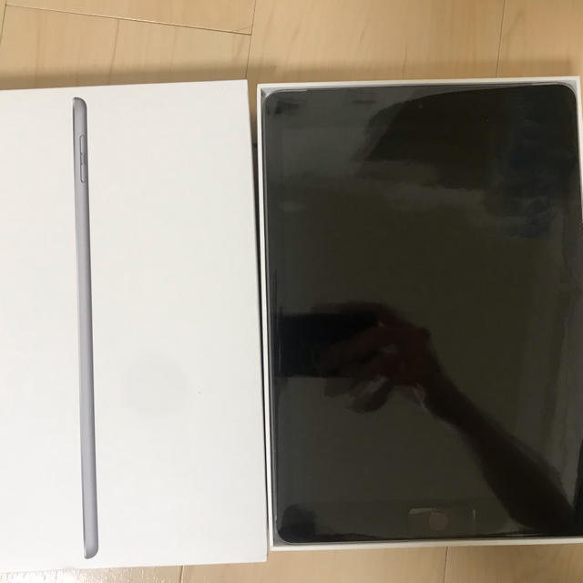 ipad  32GB 第六世代モデルスマホ/家電/カメラ