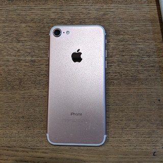 アイフォーン(iPhone)のiphone7ピンク(スマートフォン本体)