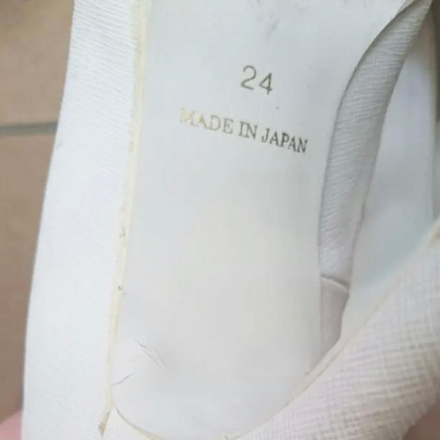R&E(アールアンドイー)のR&E アールアンドイー ホワイト ヒール パンプス 24㎝ レディースの靴/シューズ(ハイヒール/パンプス)の商品写真