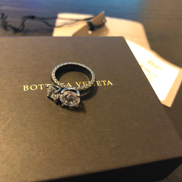 Bottega Veneta(ボッテガヴェネタ)のボッテガヴェネタジルコニアリング人気完売トラベルリング11号 レディースのアクセサリー(リング(指輪))の商品写真