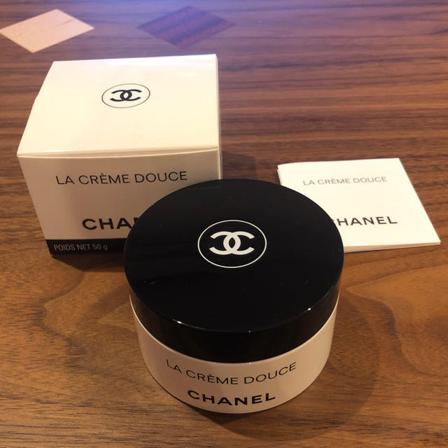 CHANEL ラ クレーム ドゥース