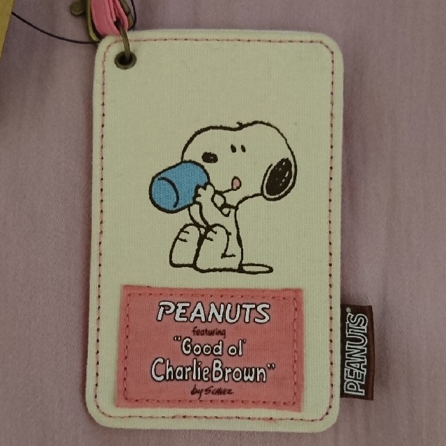 PEANUTS(ピーナッツ)のスヌーピー…パスケース レディースのファッション小物(パスケース/IDカードホルダー)の商品写真