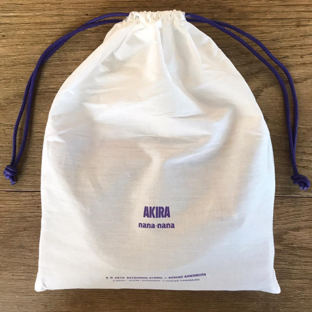 AKIRA × nana-nana コラボバッグ パープル A5サイズ スモール レディースのバッグ(ショルダーバッグ)の商品写真