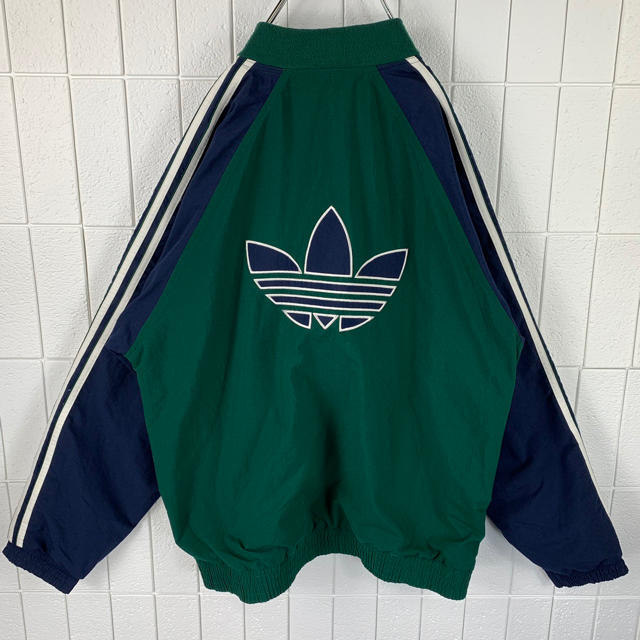 adidas(アディダス)のYUYUさん 専用 アディダス バックロゴ ゆるだぼ 90s ナイロン ジャージ メンズのジャケット/アウター(ナイロンジャケット)の商品写真