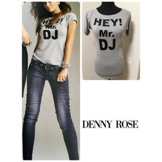 デニーローズ(DENNYROSE)のDENNY ROSE合皮プリントカットソー(カットソー(半袖/袖なし))