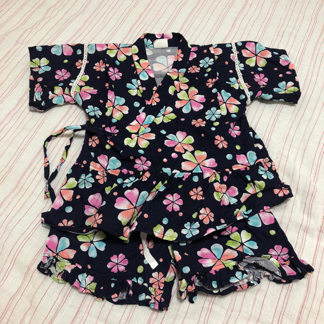 BREEZE(ブリーズ)のBREEZE 甚平 130 美品 キッズ/ベビー/マタニティのキッズ服女の子用(90cm~)(甚平/浴衣)の商品写真