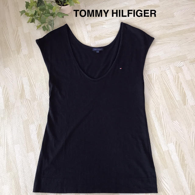 TOMMY HILFIGER(トミーヒルフィガー)の美品 トミーヒルフィガー フレンチスリーブTシャツ 無地 黒 ワンポイント S レディースのトップス(Tシャツ(半袖/袖なし))の商品写真